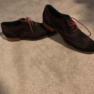 Dress shoes